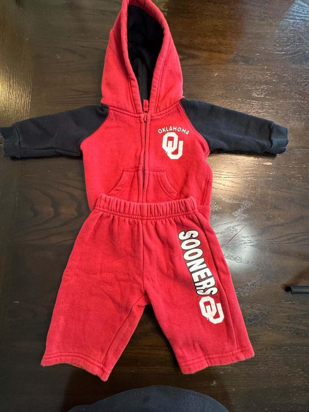 Colosseum Oklahoma Sooners Size 3-6M Infant Hoodie Set